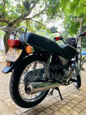 Bajaj Boxer 2004 Motorbike (Used)
