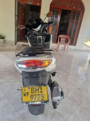 Suzuki BURGMAN 2018 Motorbike (Used)