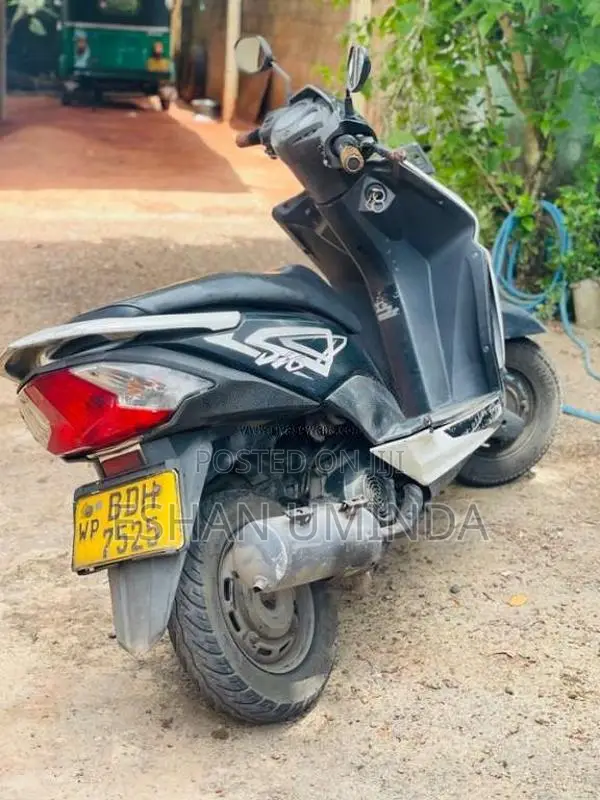 Honda Dio 2015 Motorbike (Used)