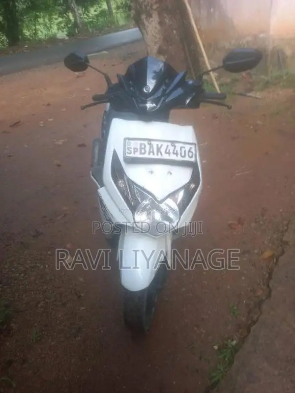 Honda Dio 2013 Motorbike (Used)