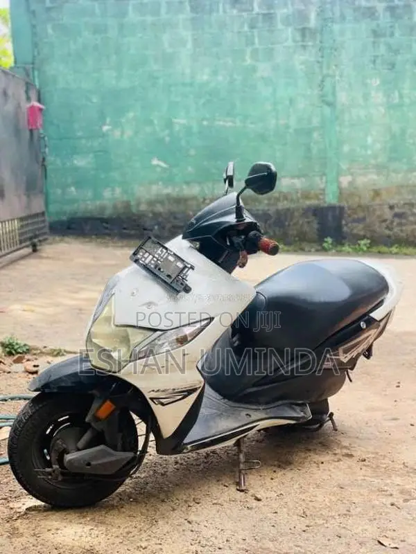 Honda Dio 2015 Motorbike (Used)