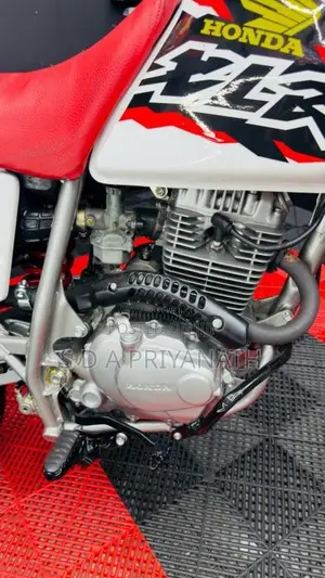 Honda Xlr 2005 Motorbike (Used)