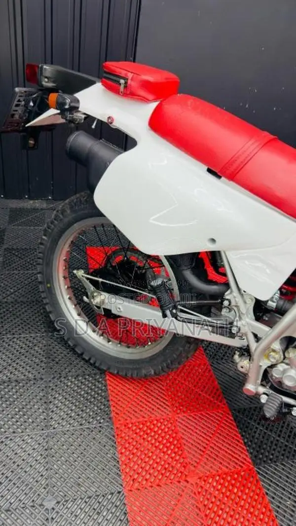 Honda Xlr 2005 Motorbike (Used)