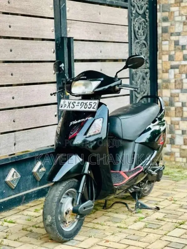 Hero Pleasure 2012 Motorbike (Used)