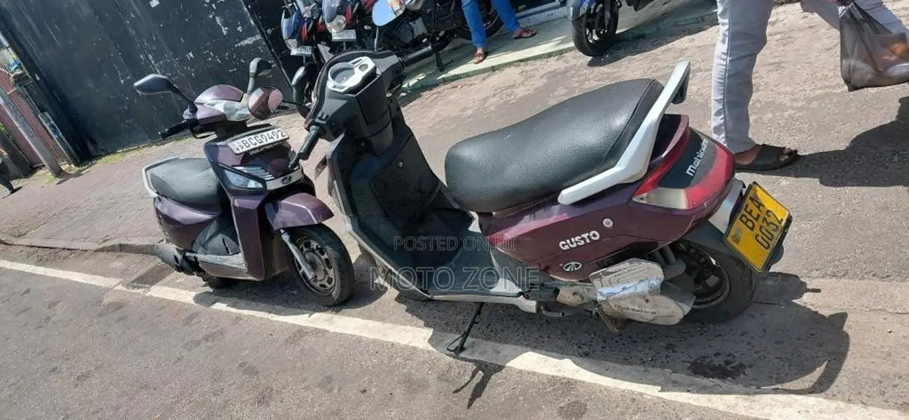 Mahindra GUSTO 2015 Motorbike (Used)