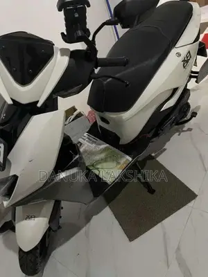 Hero Xoom 2025 Motorbike (Used)