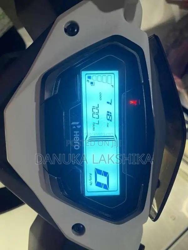 Hero Xoom 2025 Motorbike (Used)