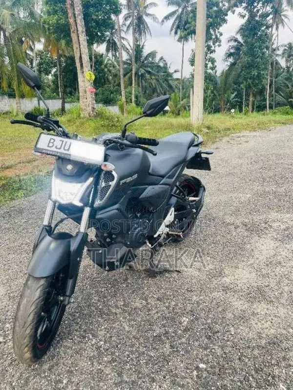 Yamaha FZ V4 2025 Motorbike (Used)
