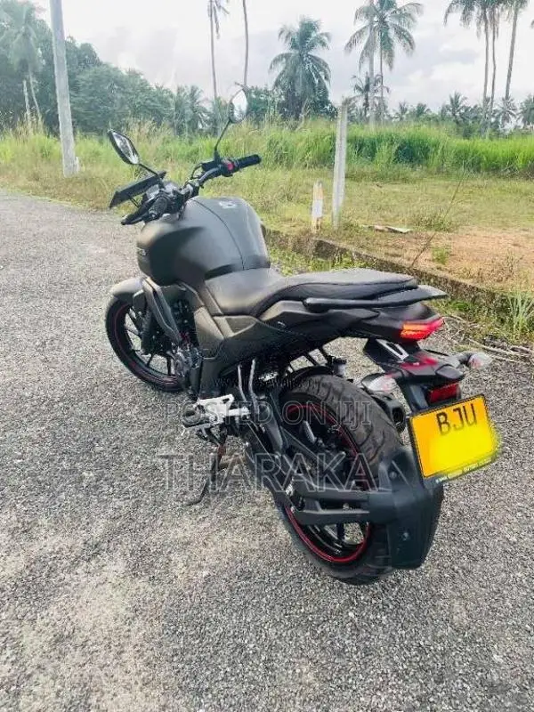 Yamaha FZ V4 2025 Motorbike (Used)