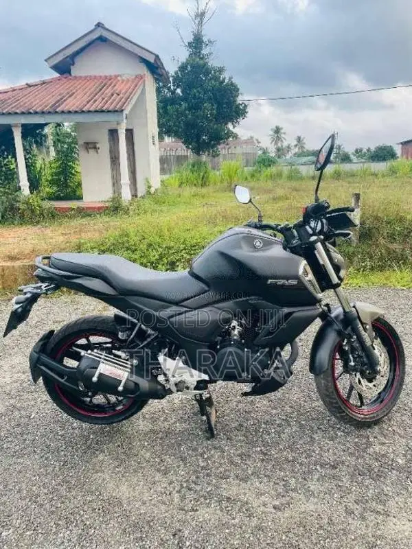 Yamaha FZ V4 2025 Motorbike (Used)