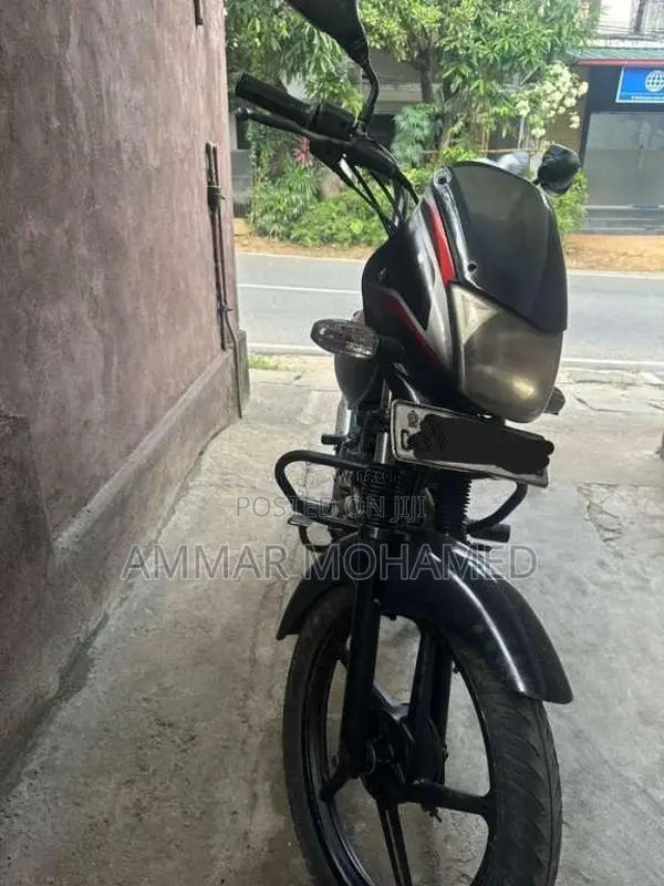 Bajaj Platina 2010 Motorbike (Used)