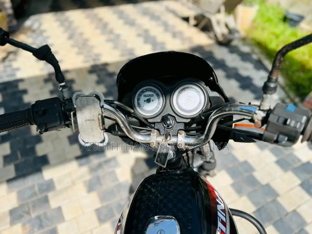 Bajaj Platina 125 2010 Motorbike (Used)