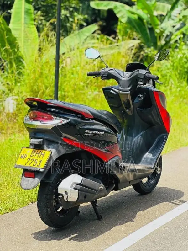 Suzuki Burgman 2018 Motorbike (Used)