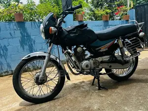 Bajaj Boxer 2002 Motorbike (Used)