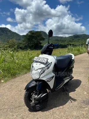 Honda Dio 2015 Motorbike (Used)