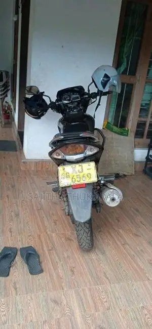 Hero-Honda CBZ 2013 Motorbike (Used)