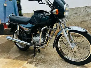 Bajaj Boxer 2002 Motorbike (Used)