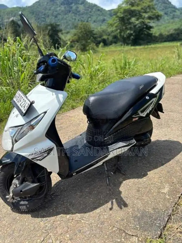 Honda Dio 2015 Motorbike (Used)