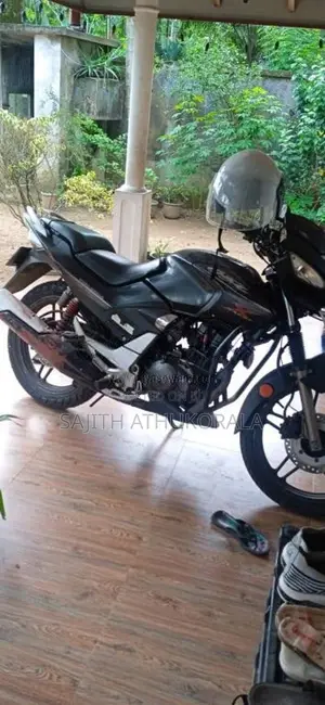 Hero-Honda CBZ 2013 Motorbike (Used)