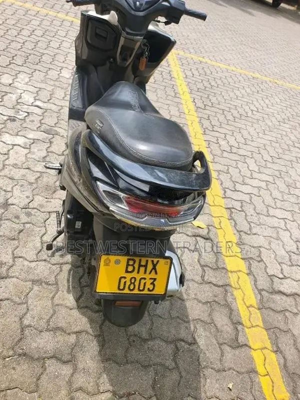 Suzuki Burgman 2019 Motorbike (Used)