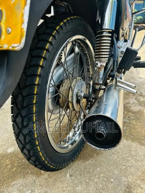 Bajaj Boxer 2002 Motorbike (Used)