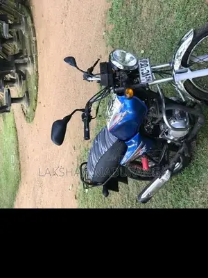 Bajaj Boxer 2009 Motorbike (Used)