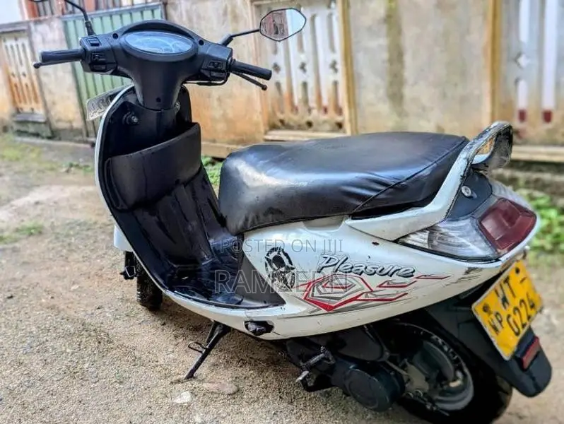Hero Pleasure 2011 Motorbike (Used)