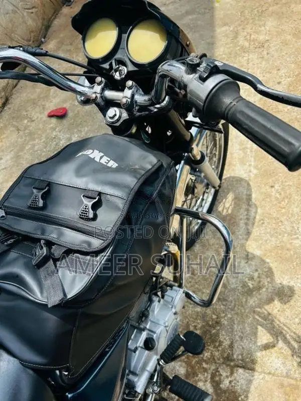 Bajaj Boxer 2002 Motorbike (Used)