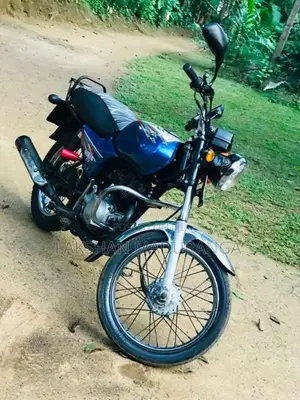 Bajaj Boxer 2009 Motorbike (Used)