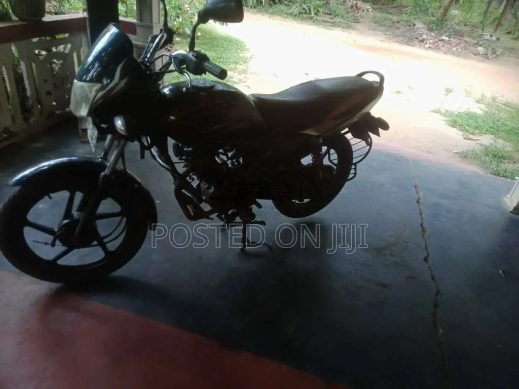 Bajaj Platina 2010 Motorbike (Used)