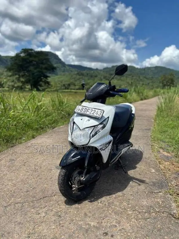 Honda Dio 2015 Motorbike (Used)