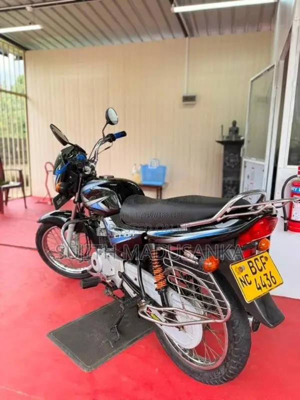 Bajaj CT-100 2015 Motorbike (Used)