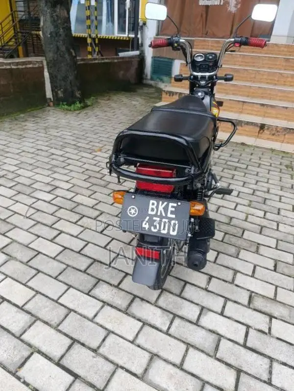 TVS XL 100 2025 Motorbike (Used)