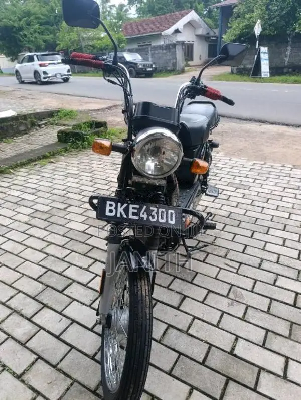 TVS XL 100 2025 Motorbike (Used)