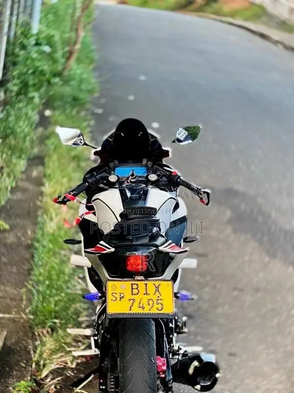 Yamaha R15 Version 3 2020 Motorbike (Used)