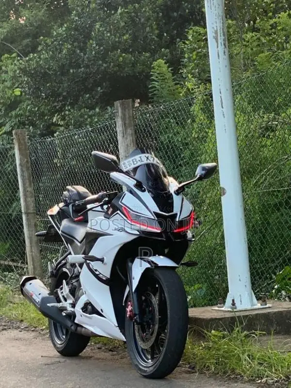 Yamaha R15 Version 3 2020 Motorbike (Used)