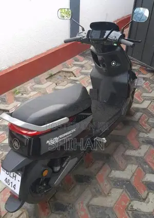 Singer Yadea 2025 Motorbike Unregistered (Recondition)