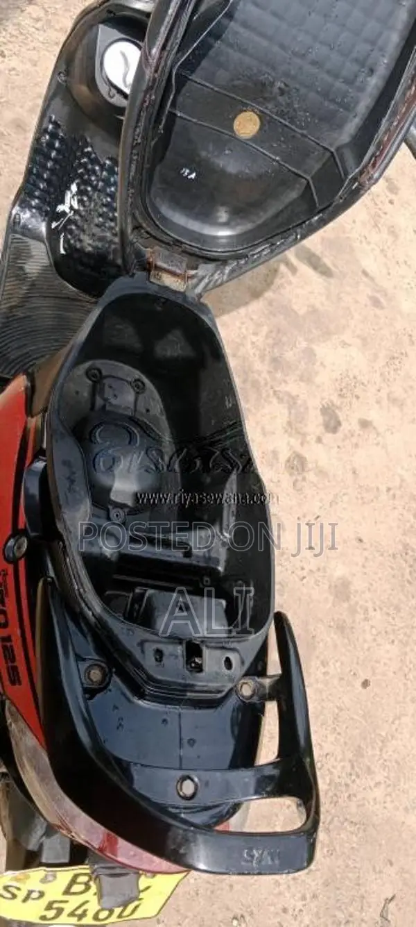 Mahindra Rodeo 2015 Motorbike (Used)