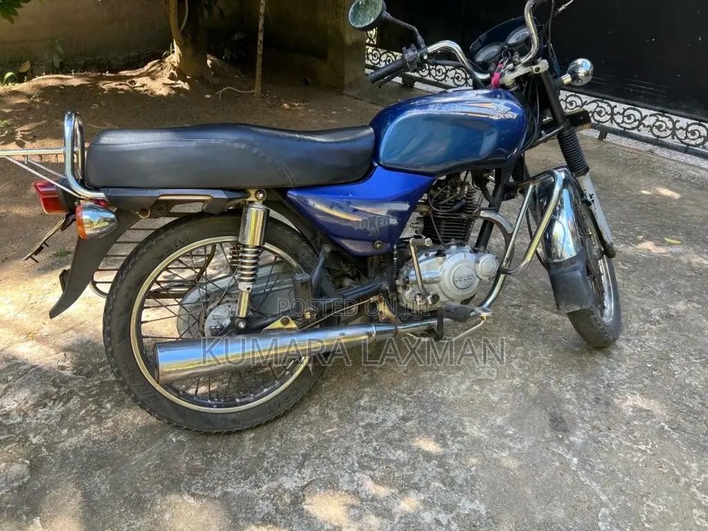 Bajaj Boxer 2005 Motorbike (Used)