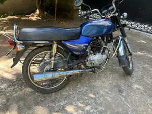Bajaj Boxer 2005 Motorbike (Used)