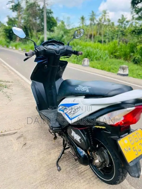 Honda Dio 2018 Motorbike (Used)