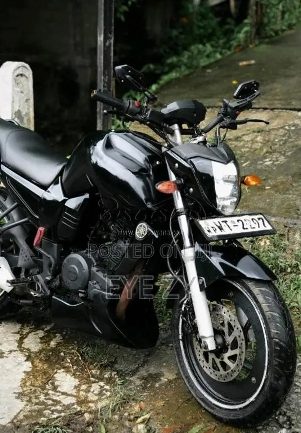 Yamaha FZ 2011 Motorbike (Used)