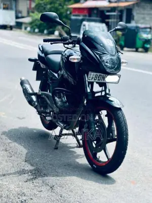 Bajaj Pulsar 180 2016 Motorbike (Used)