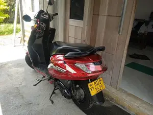 Hero Maestro Edge 2015 Motorbike (Used)