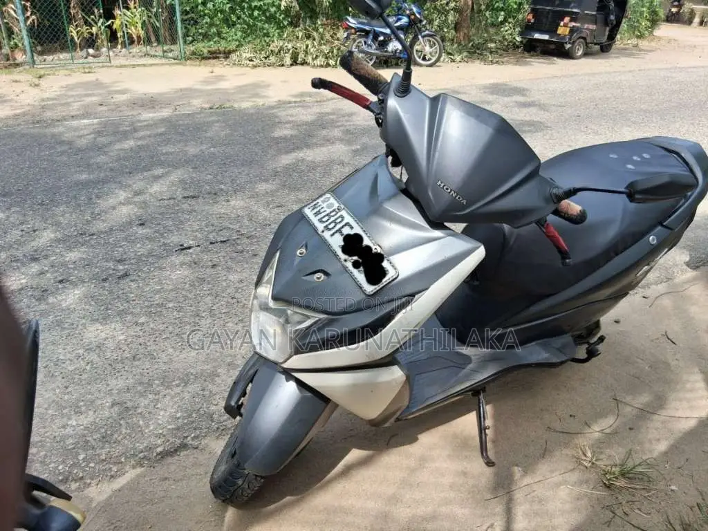 Honda Dio 2014 Motorbike (Used)
