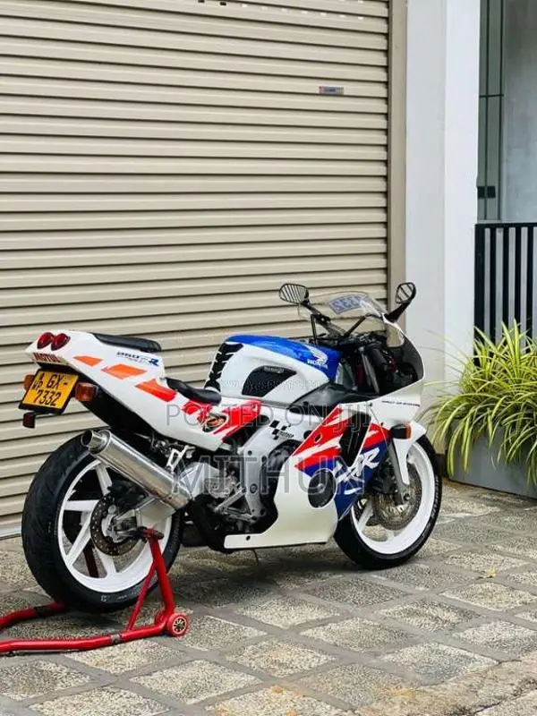 Honda CBR 1998 Motorbike (Used)