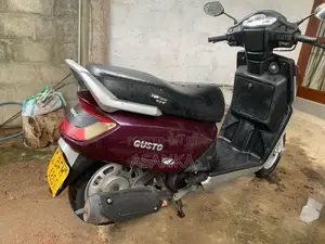 Mahindra Gustro 2017 Motorbike (Used)