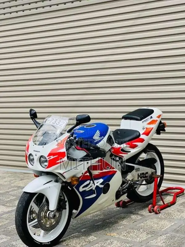 Honda CBR 1998 Motorbike (Used)