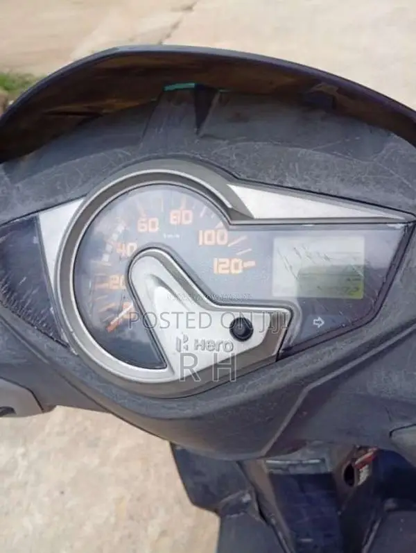 Hero Maestro Edge 2017 Motorbike (Used)