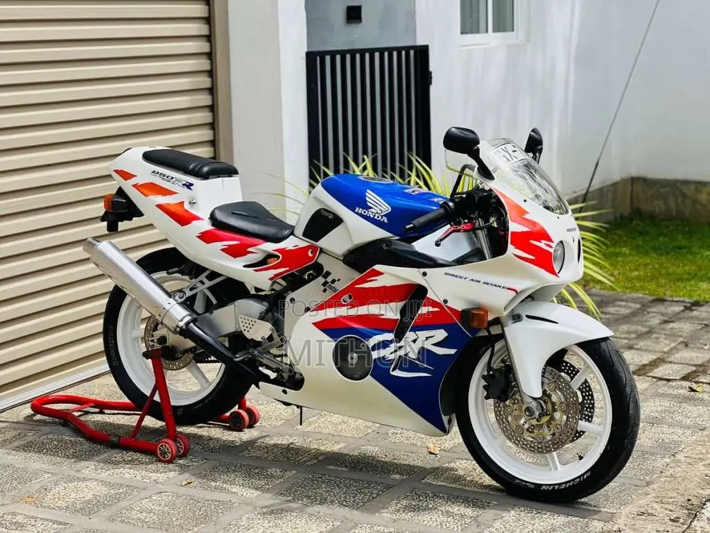 Honda CBR 1998 Motorbike (Used)